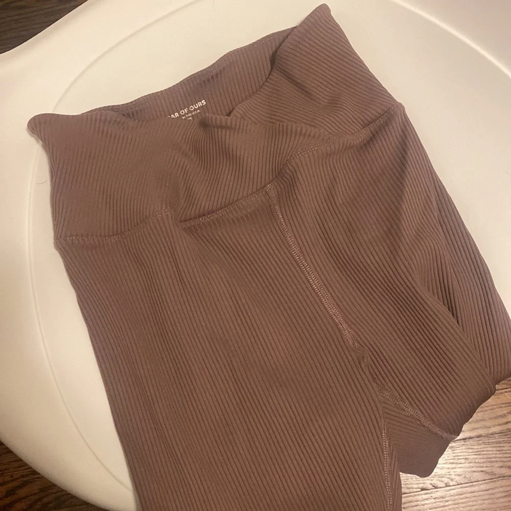 Year of Ours Veronica Ribbed Legging - Picture 6 of 6